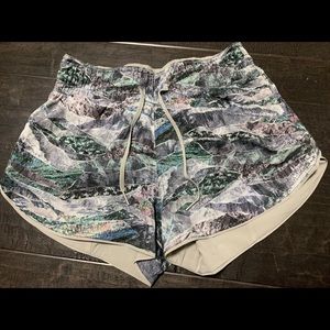 Lululemon shorts l two sided | size 4